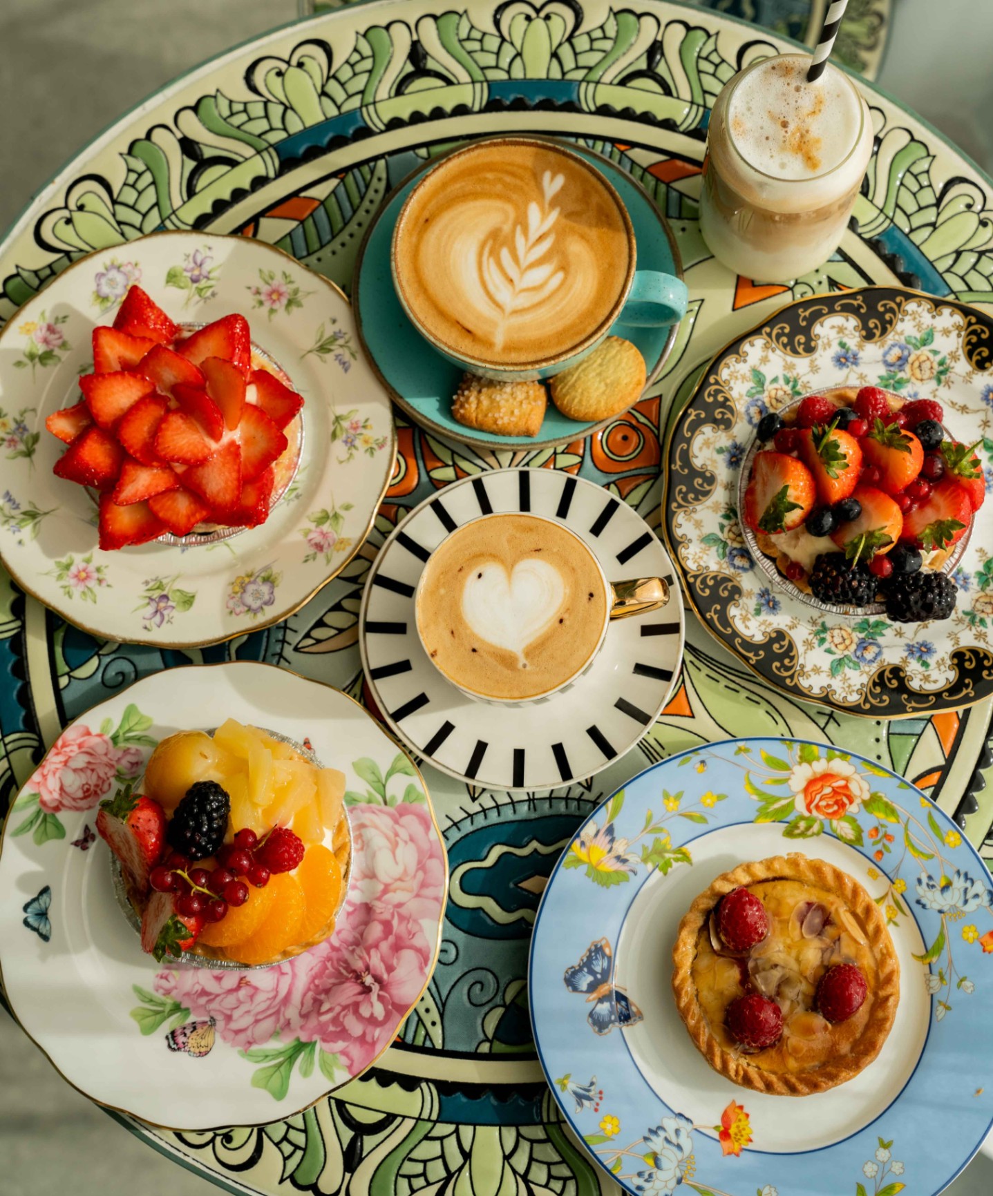 Specialty coffee and cake at Café 90 Délice
